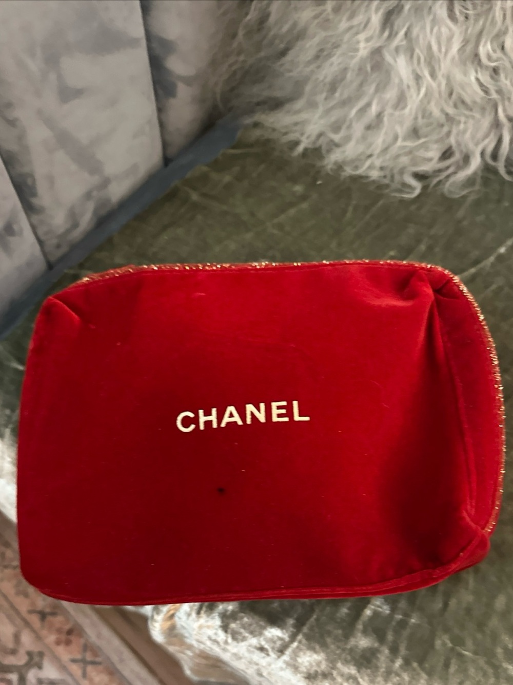 Chanel Beaute Red Velvet Cosmetic Pouch Makeup Bag Gold Logo Authentic VIP Gift